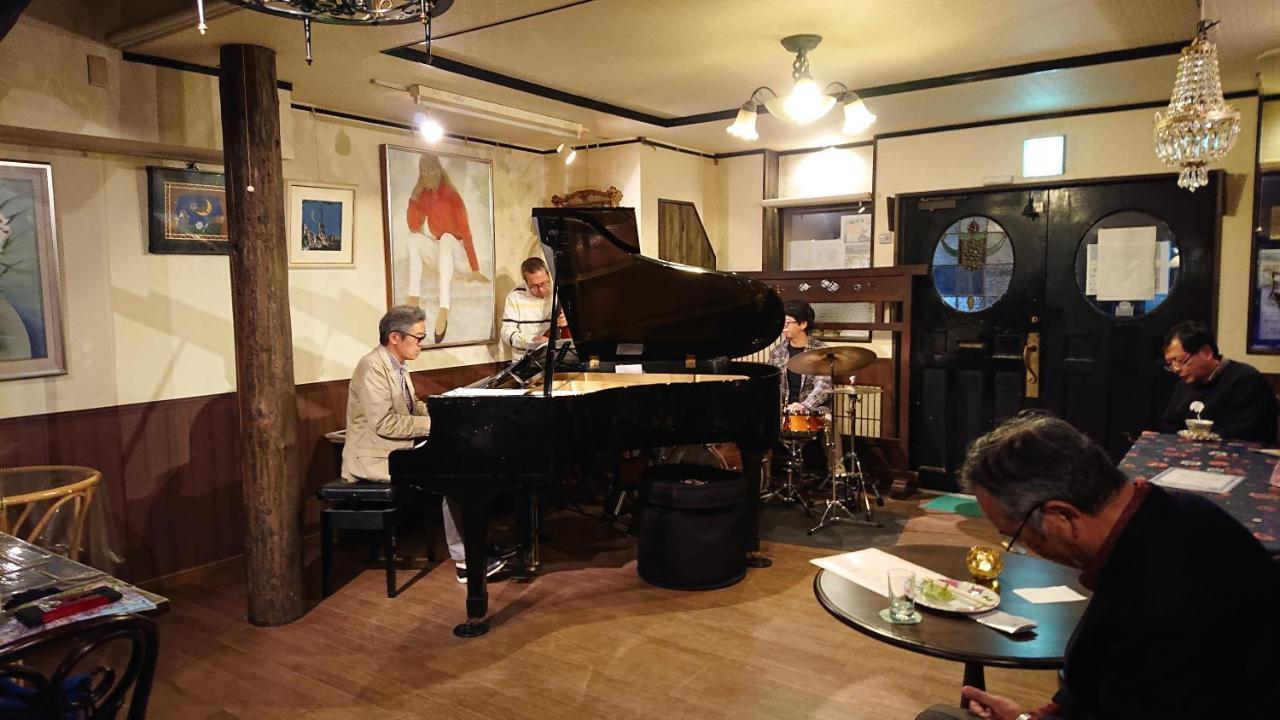 Отель Live Cafe Hisui No Umi Itoigawa Экстерьер фото